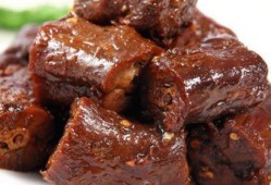 网友爆料鸭脖事件视频,网友热议食品安全问题