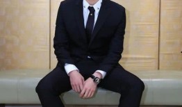 张艺兴北京机场爆料视频,揭秘幕后故事